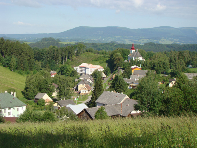 Pust ibidovice, v pozad masiv Krlickho Snnku